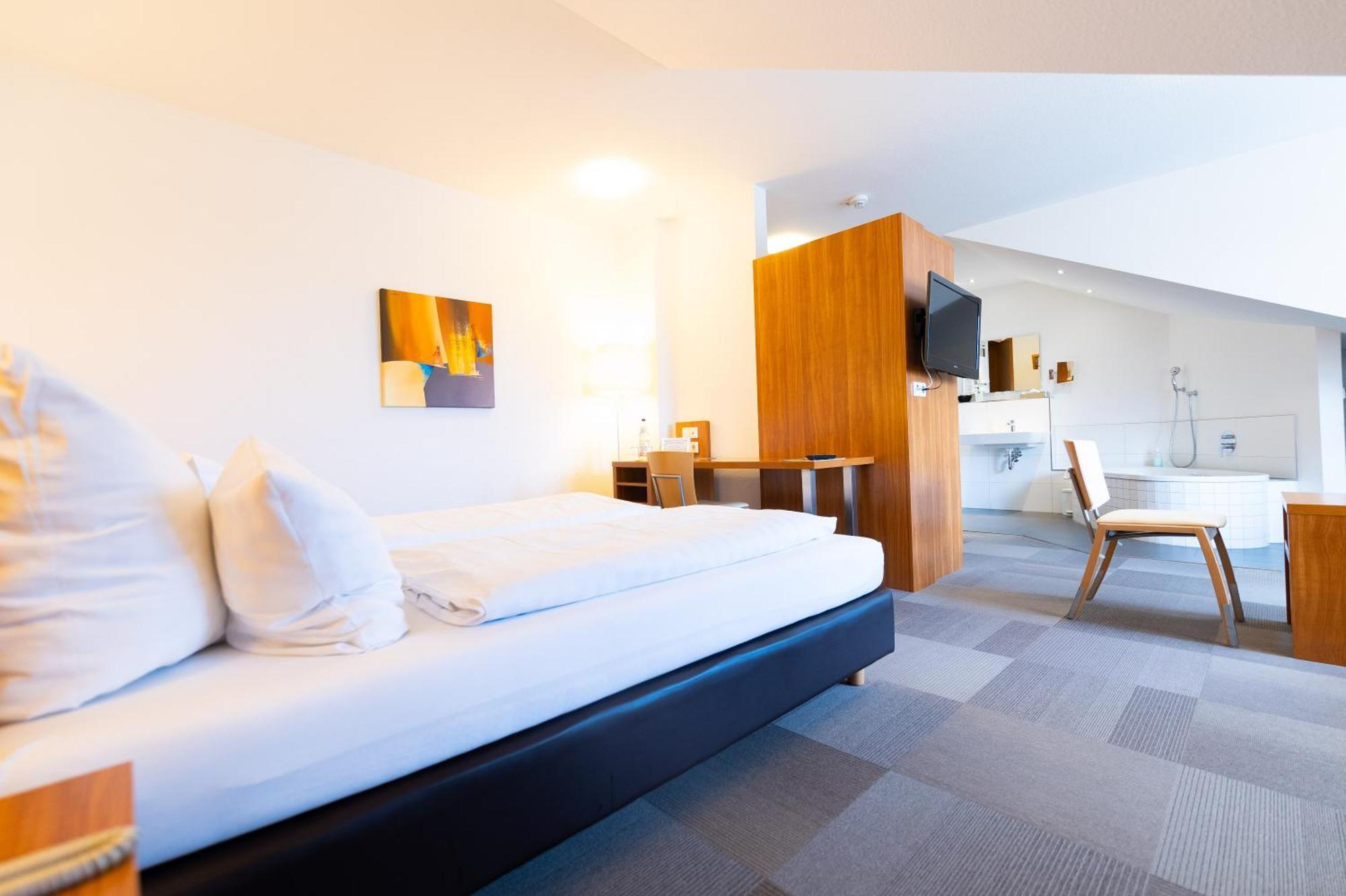 Hotel Darstein Altrip Exterior photo