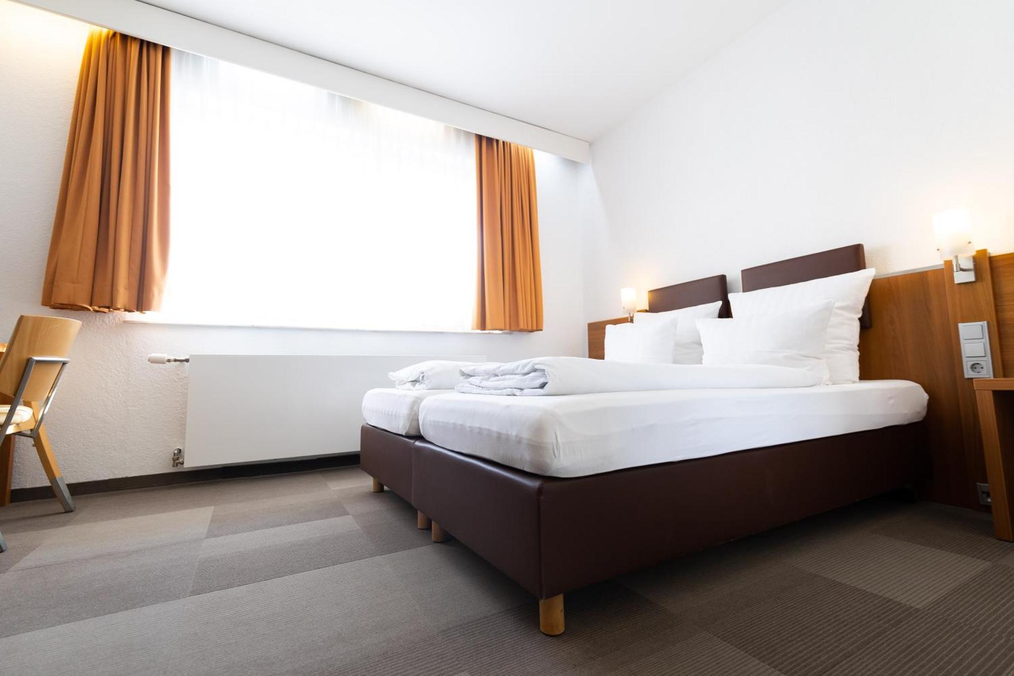 Hotel Darstein Altrip Exterior photo